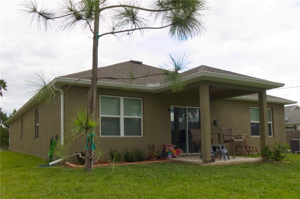 851 Foster Avenue Sebastian, FL 32958 - Photo 8 of 36
