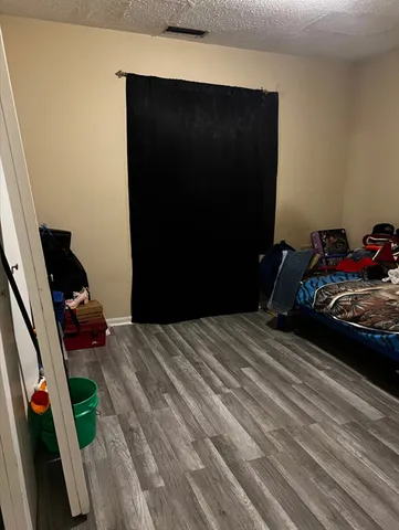 $195,000 | 1955 North Hicks Road, Unit 105, Palatine, IL 60074