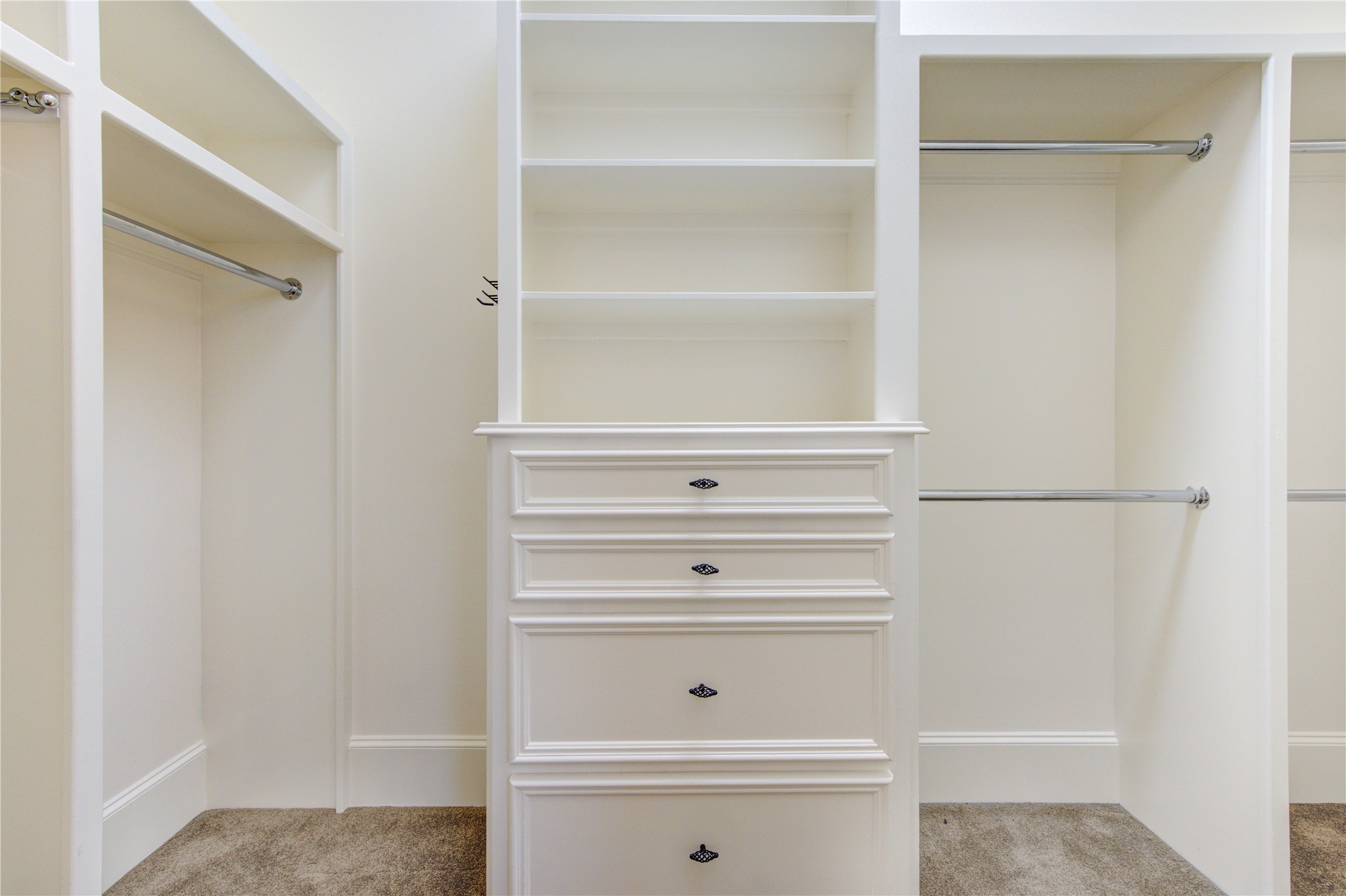 4615 Laurel Street Bellaire, TX 77401 - Photo 14 of 48 2nd of 2 primary closets