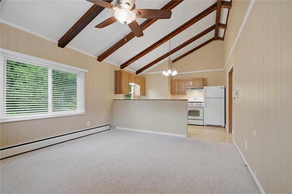 2907 Old Plank Road New Castle, PA 16105 - Photo 22 of 30 Accessory sunny living area