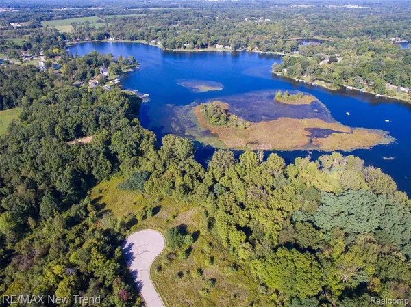 $325,000 | 0 Brighton Road, Howell, MI 48843
