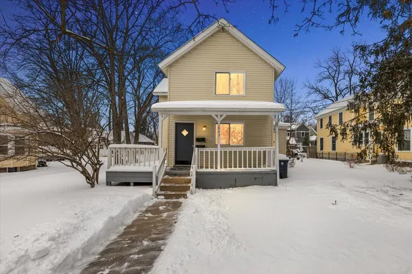 $2,100 | 603 Gott Street, Ann Arbor, MI 48103