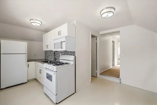 $2,100 | 603 Gott Street, Ann Arbor, MI 48103