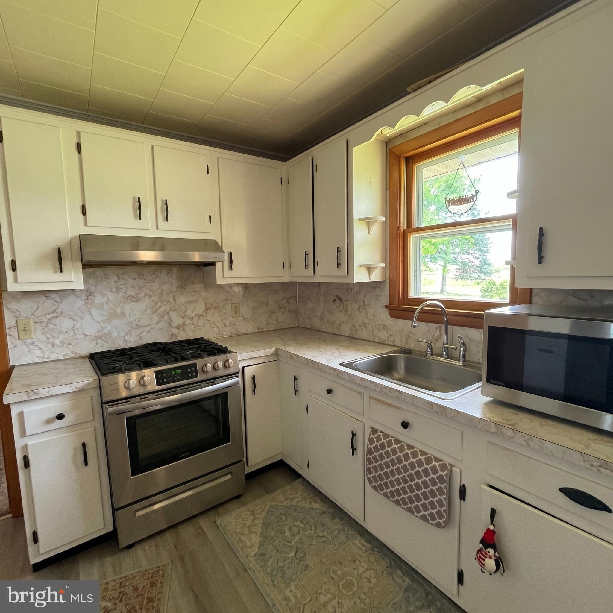 890 Stoney Point Road East Berlin, PA 17316 - Photo 4 of 30