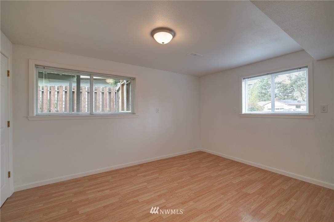 2617 Northeast 18th Street Renton, WA 98056 - Photo 14 of 18