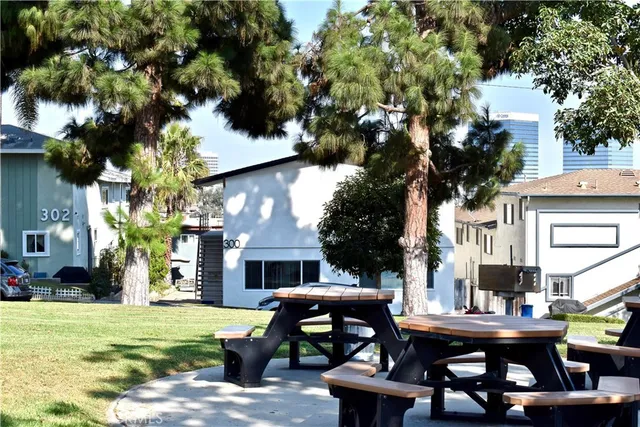 $4,500 | 300 Maryland Street, Unit 1, El Segundo, CA 90245