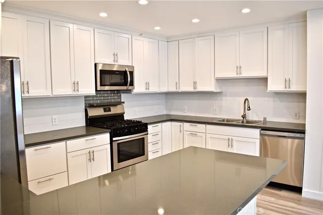 $4,500 | 300 Maryland Street, Unit 1, El Segundo, CA 90245