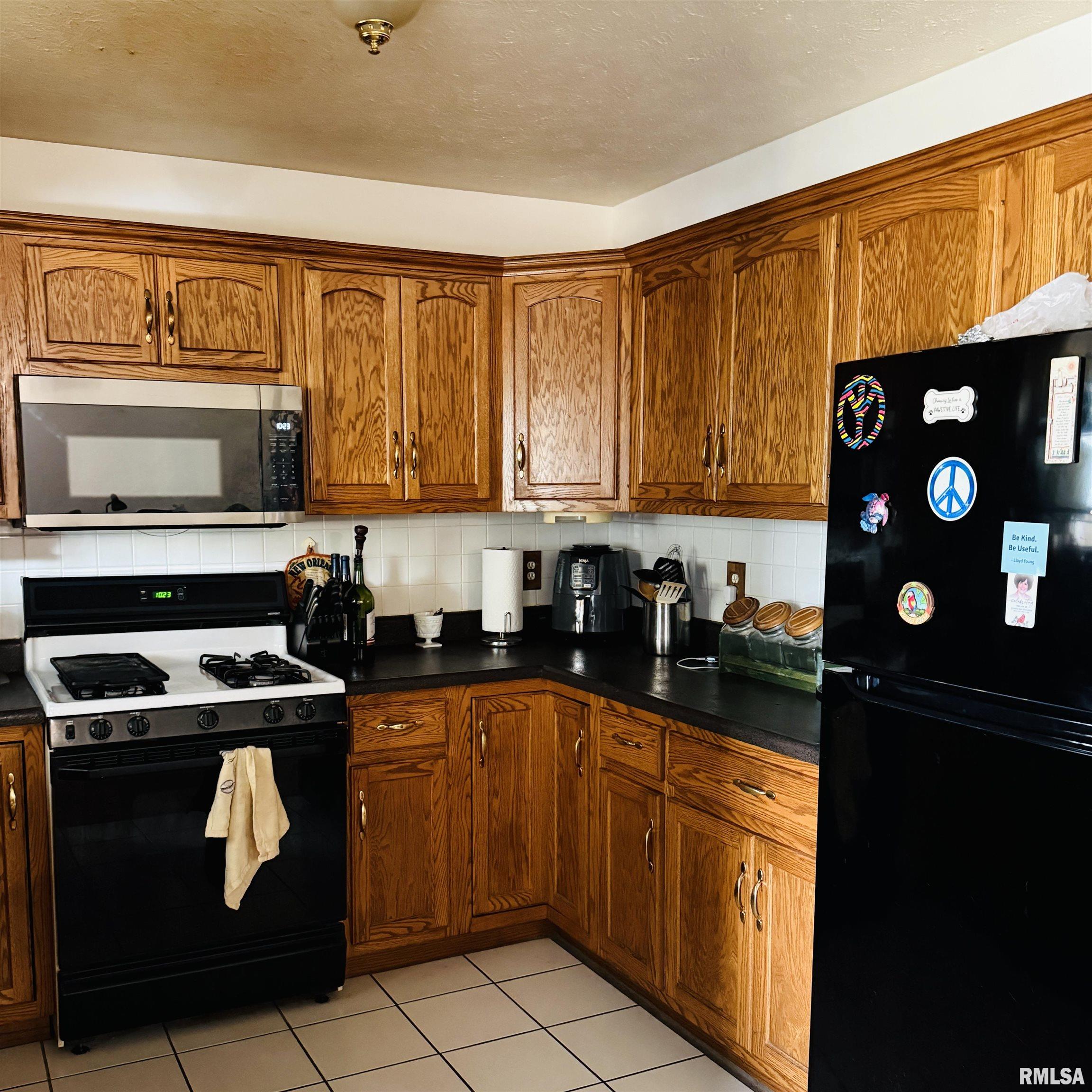 2536 Charlack Avenue Springfield, IL 62704 - Photo 2 of 21