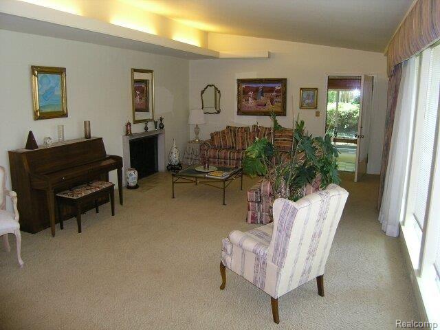 245 Cloverly Road Grosse Pointe, MI 48236 - Photo 3 of 19 Living Room #2.jpg