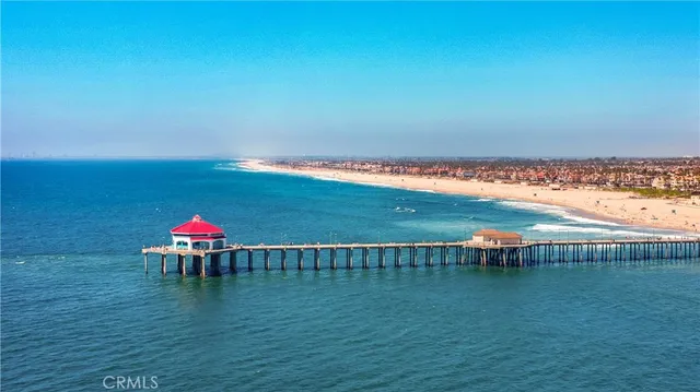 $1,249,000 | 19809 Windjammer Lane, Huntington Beach, CA 92648