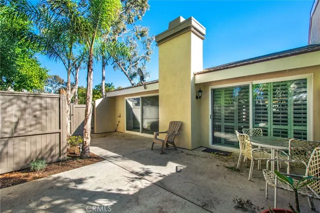 $1,249,000 | 19809 Windjammer Lane, Huntington Beach, CA 92648