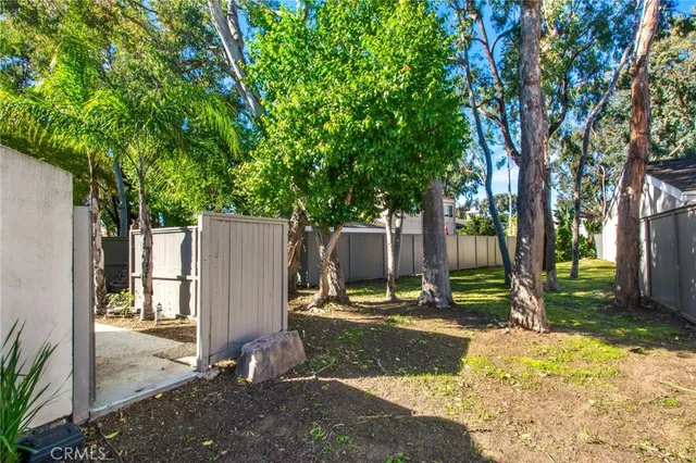 $1,249,000 | 19809 Windjammer Lane, Huntington Beach, CA 92648