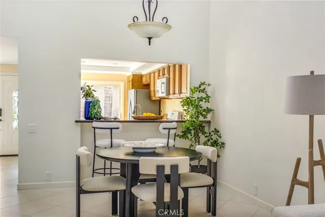 $1,249,000 | 19809 Windjammer Lane, Huntington Beach, CA 92648