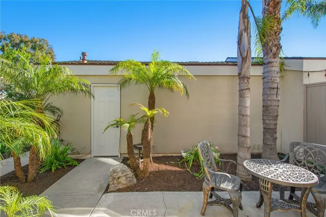 $1,249,000 | 19809 Windjammer Lane, Huntington Beach, CA 92648