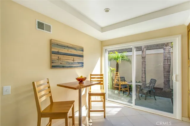 $1,249,000 | 19809 Windjammer Lane, Huntington Beach, CA 92648
