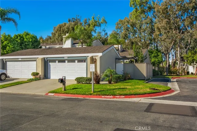 $1,249,000 | 19809 Windjammer Lane, Huntington Beach, CA 92648