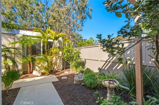 $1,249,000 | 19809 Windjammer Lane, Huntington Beach, CA 92648