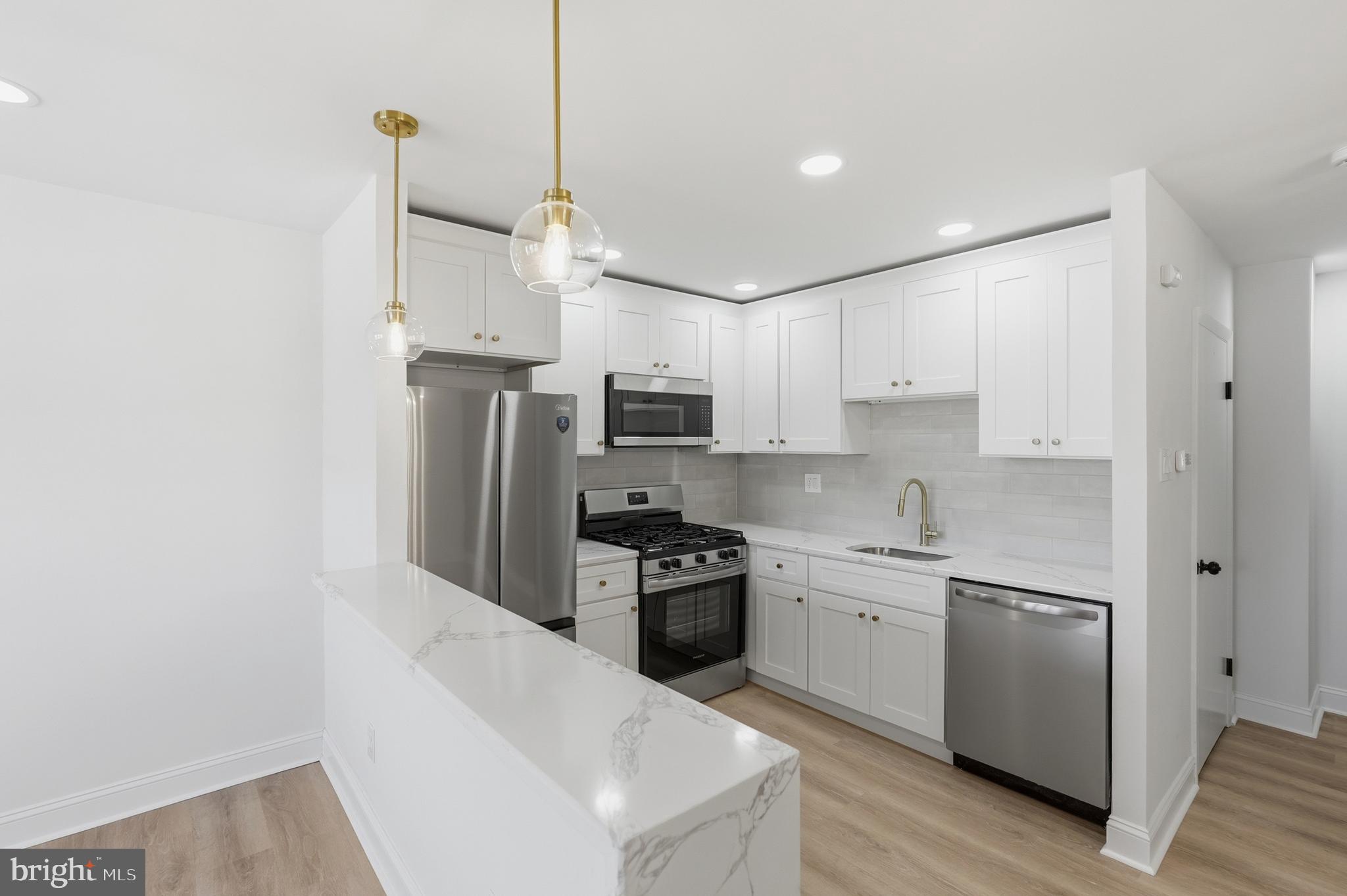 3530 Oakhill Road Philadelphia, PA 19154 - Photo 8 of 59 Kitchen