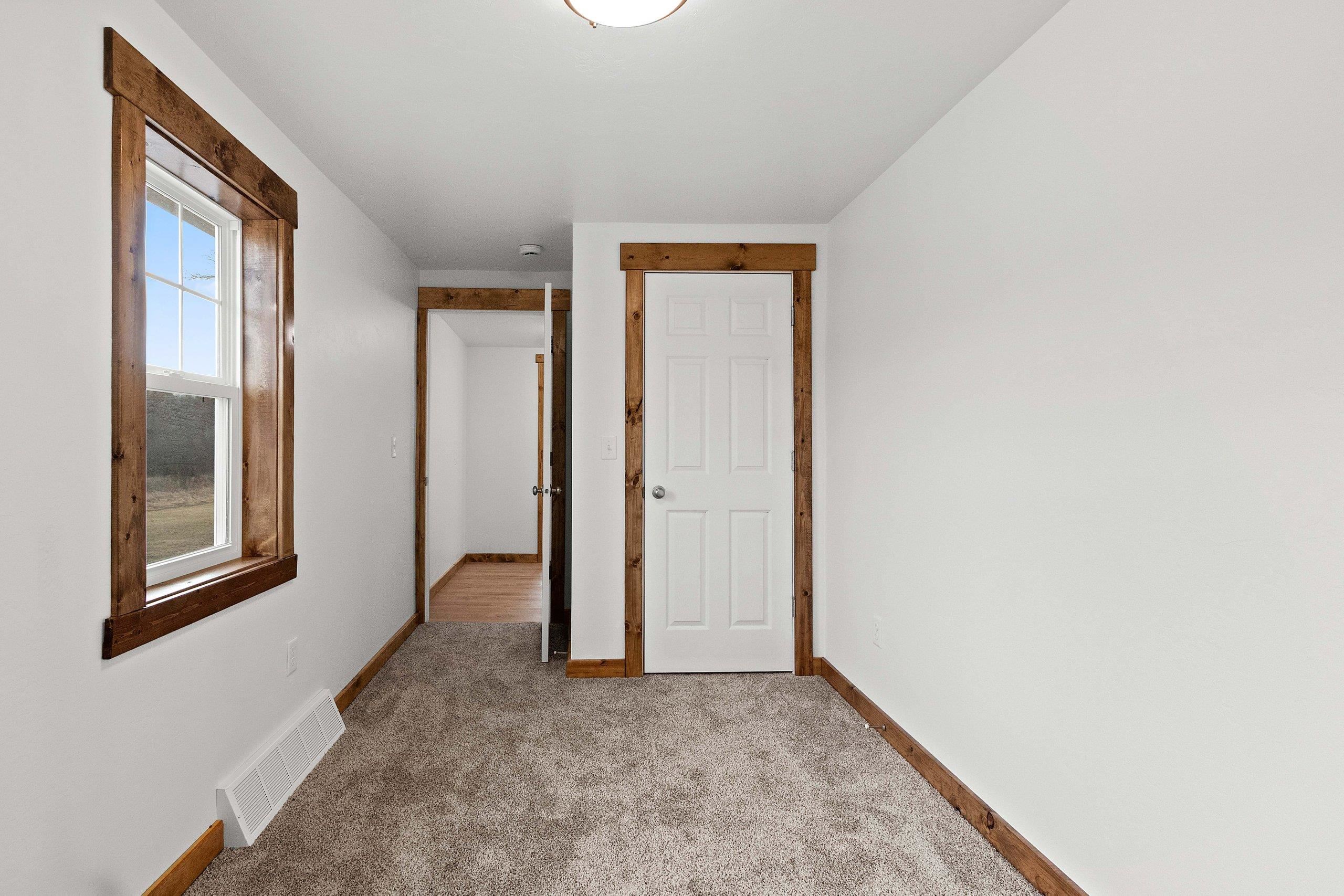 550 Barke Street Gillett, WI 54124 - Photo 18 of 38