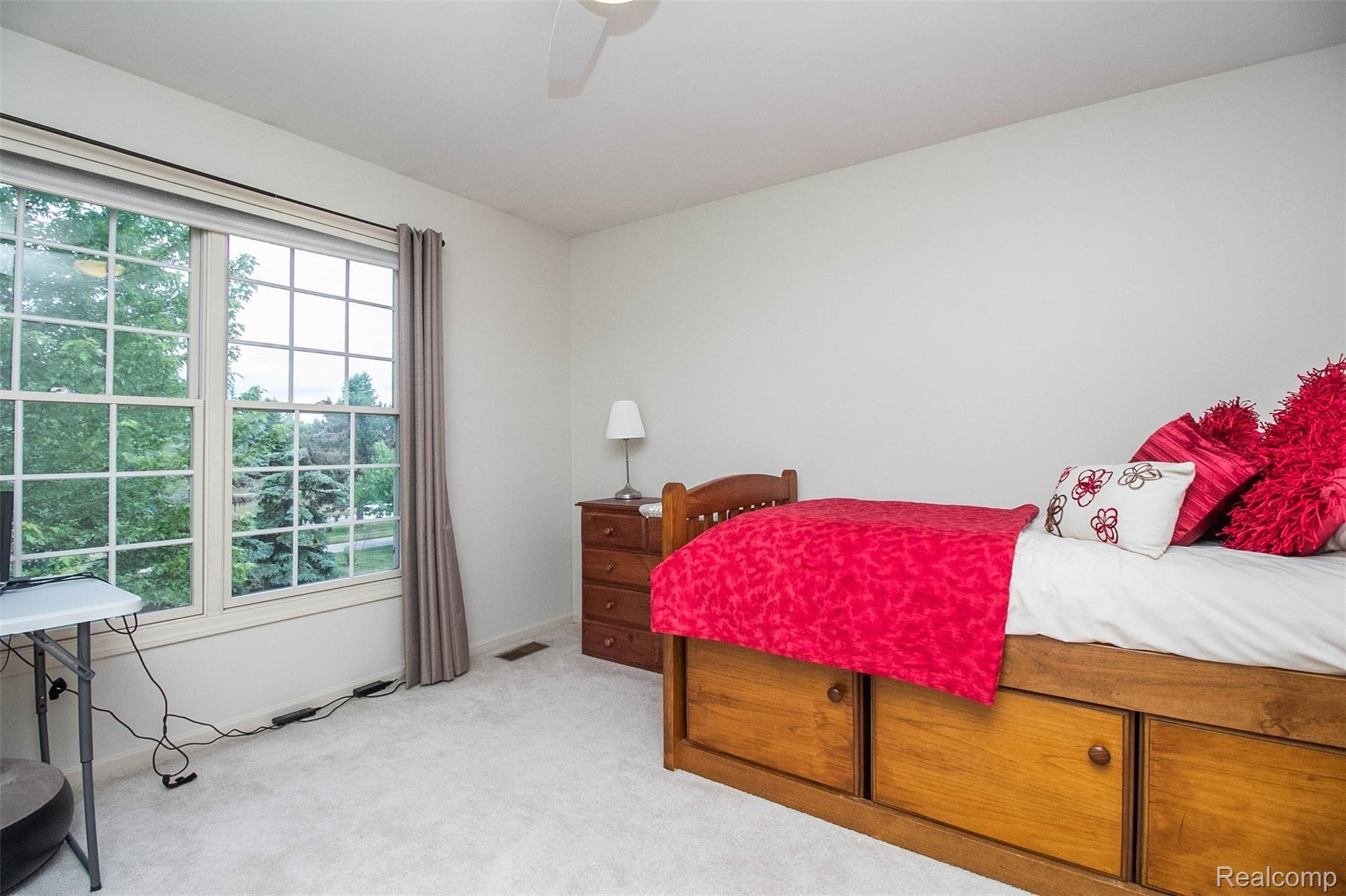 810 Loggers Circle Rochester, MI 48307 - Photo 53 of 73 45.jpg