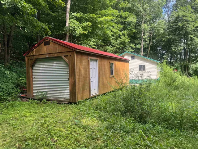 $275,000 | 17497 Gross Valley Road, Hillsboro, WI 54634