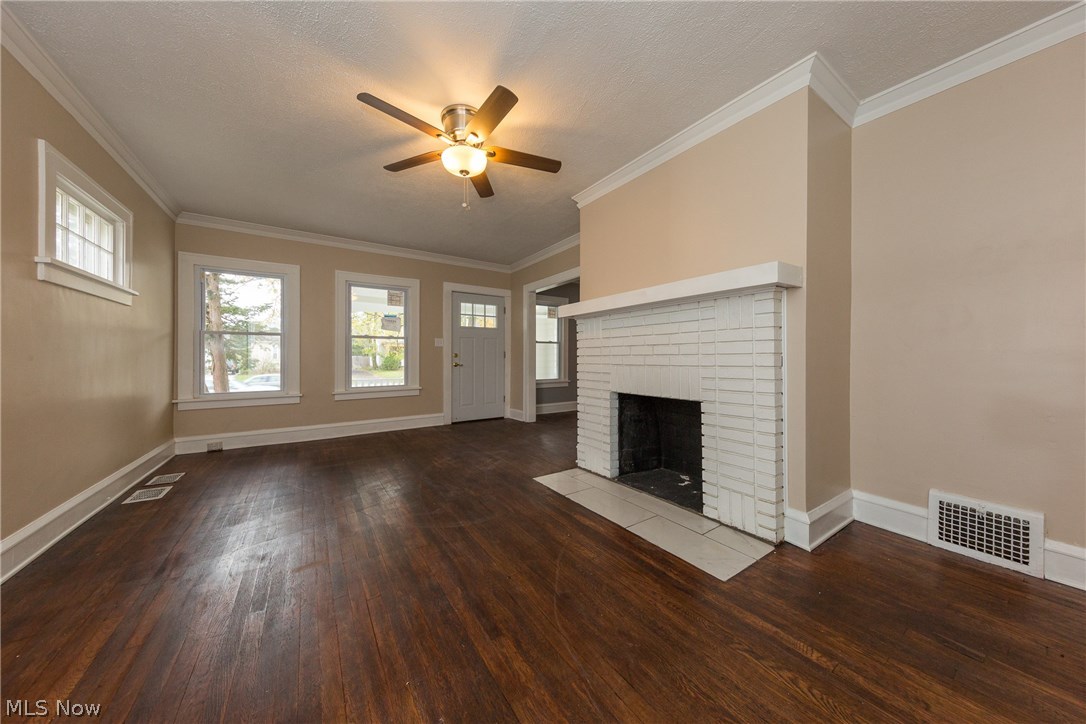 13379 Cedar Road Cleveland Heights, OH 44118 - Photo 4 of 27