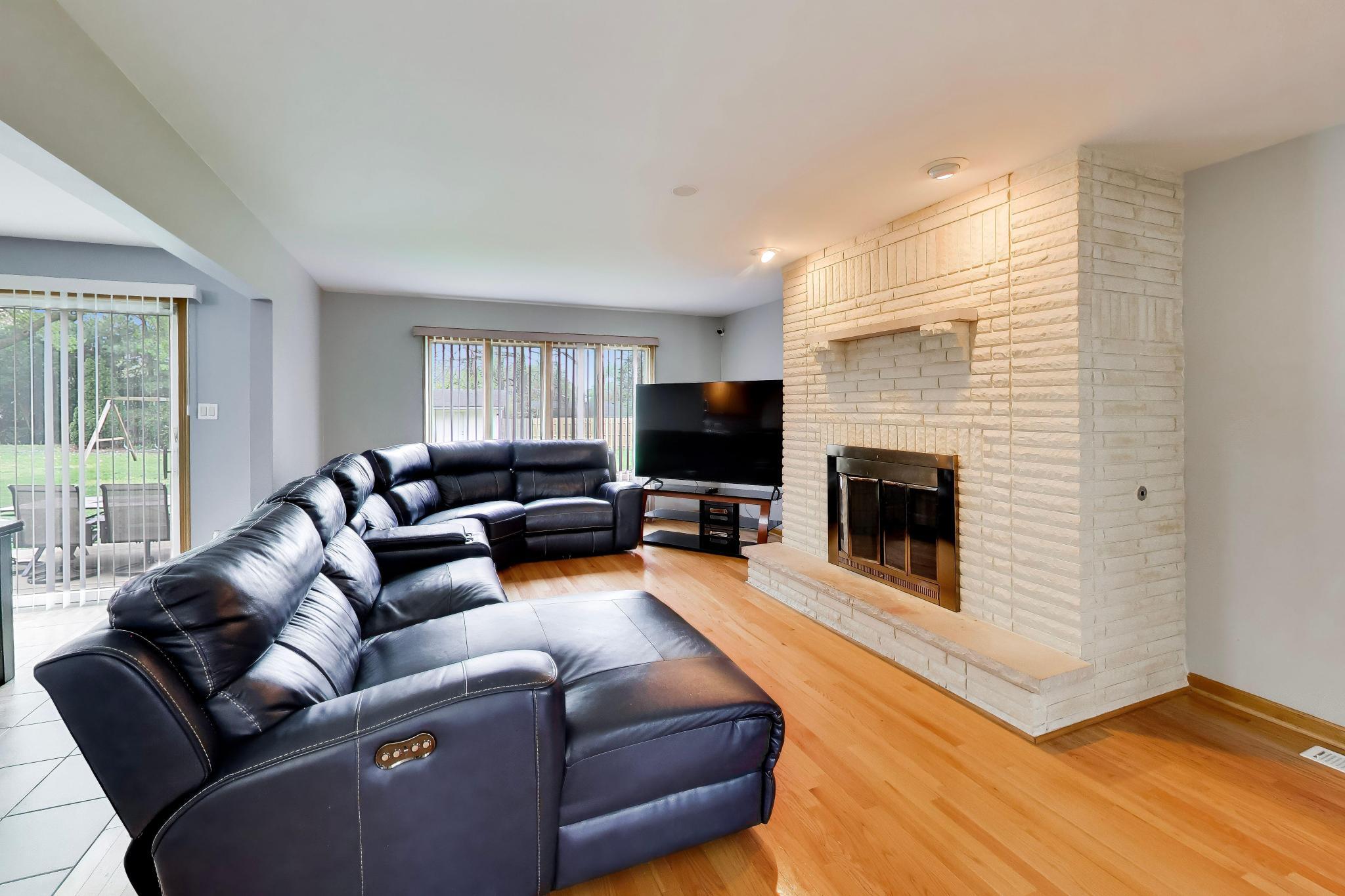 2116 Ridge Road Highland, IN 46322 - Photo 17 of 50 2048x1365