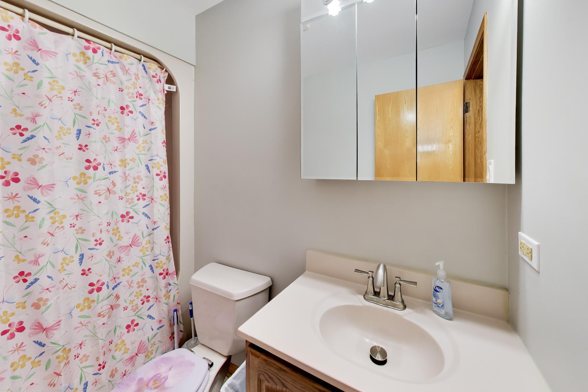 2116 Ridge Road Highland, IN 46322 - Photo 32 of 50 2048x1365