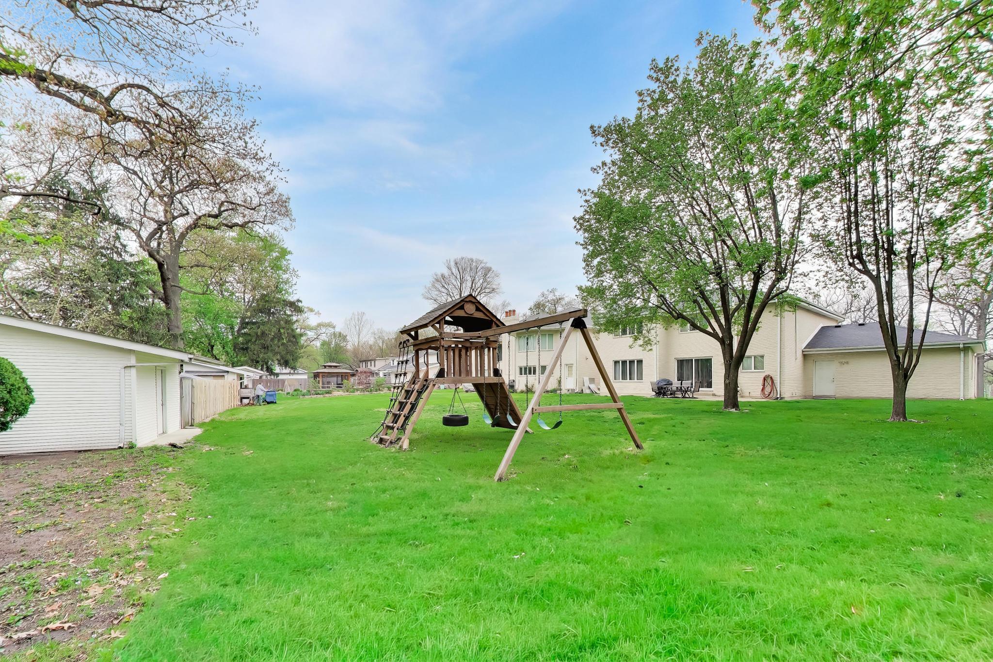 2116 Ridge Road Highland, IN 46322 - Photo 45 of 50 2048x1366