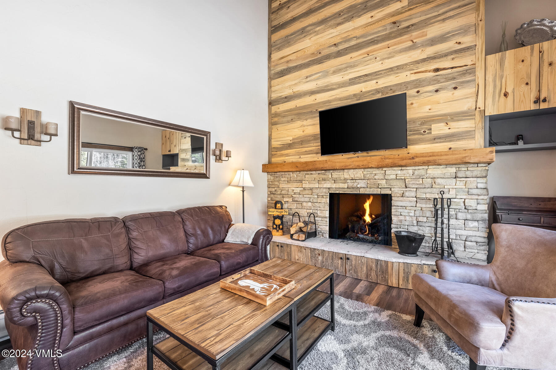 4516 Meadow Drive, Unit 809 Vail, CO 81657 - Photo 19 of 26 Living Room