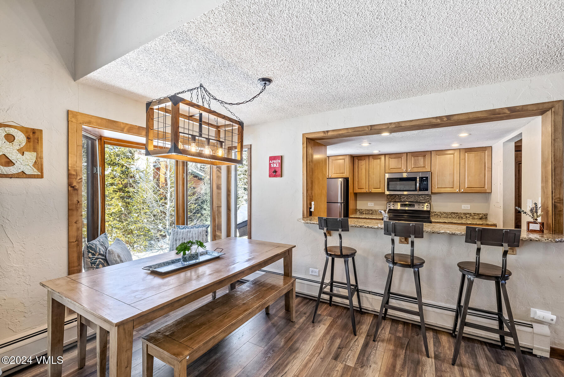 4516 Meadow Drive, Unit 809 Vail, CO 81657 - Photo 5 of 26 Dining & Kitchen