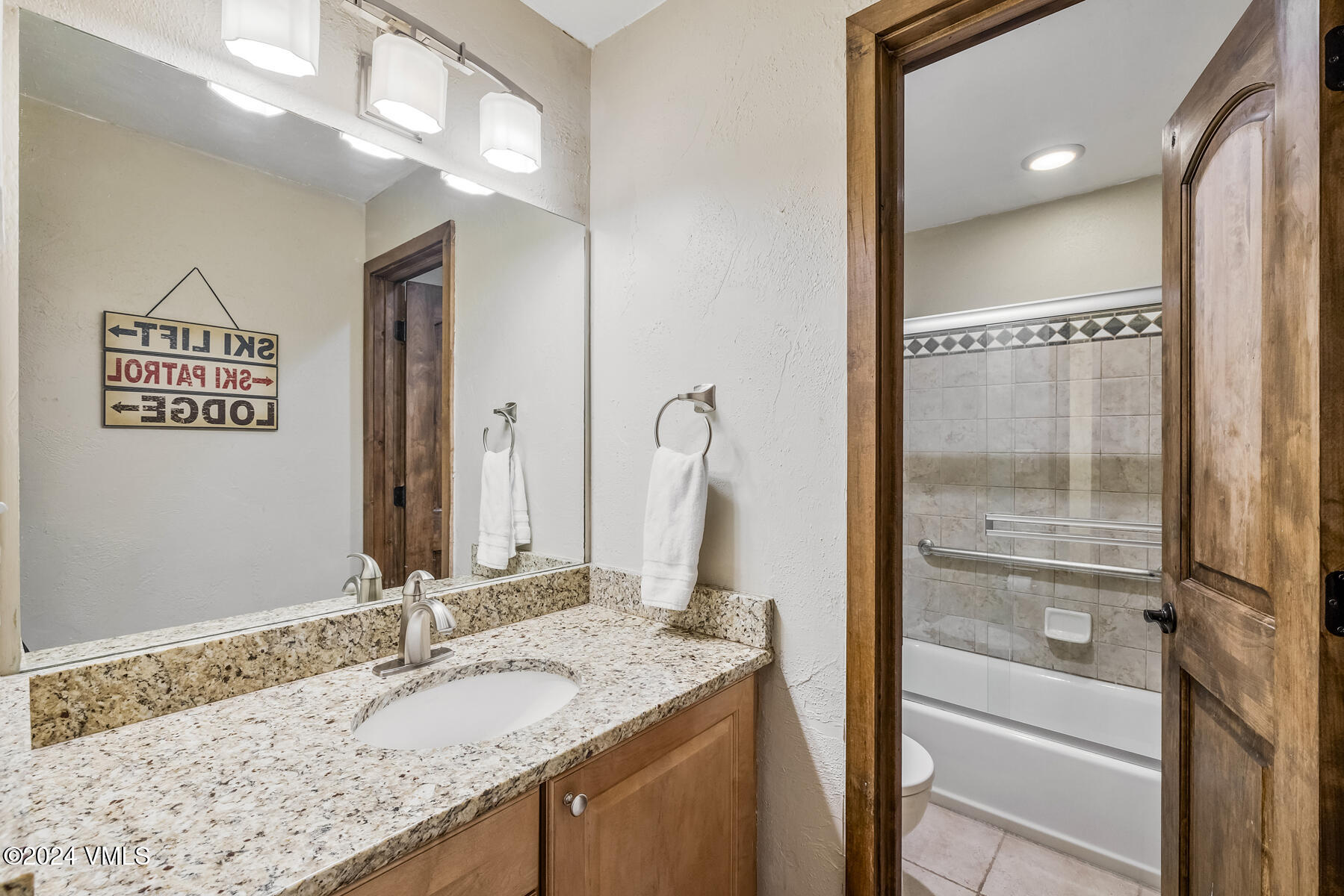 4516 Meadow Drive, Unit 809 Vail, CO 81657 - Photo 9 of 26 Bathroom 1