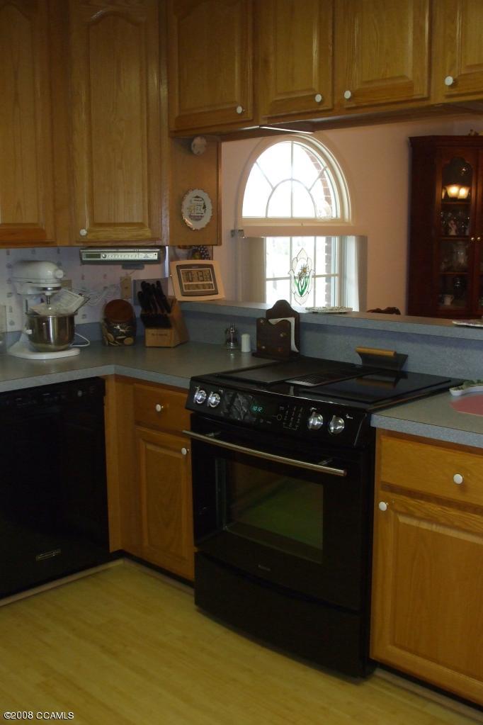107 Olga Road Beaufort, NC 28516 - Photo 11 of 11 Kitchen