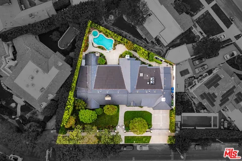 $4,295,000 | 9921 Toluca Lake Avenue, Toluca Lake, CA 91602