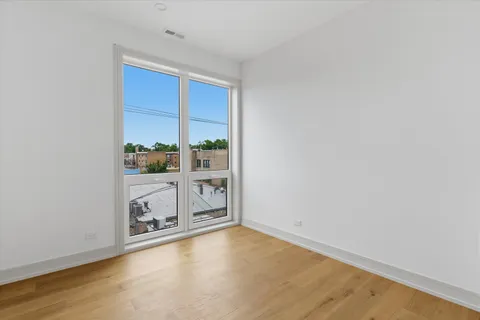 $2,250,000 | 6414 North Francisco Avenue, Chicago, IL 60645