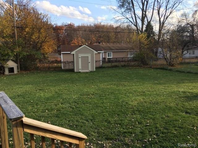 1188 Sigma Road Walled Lake, MI 48390 - Photo 4 of 12 shed.jpg