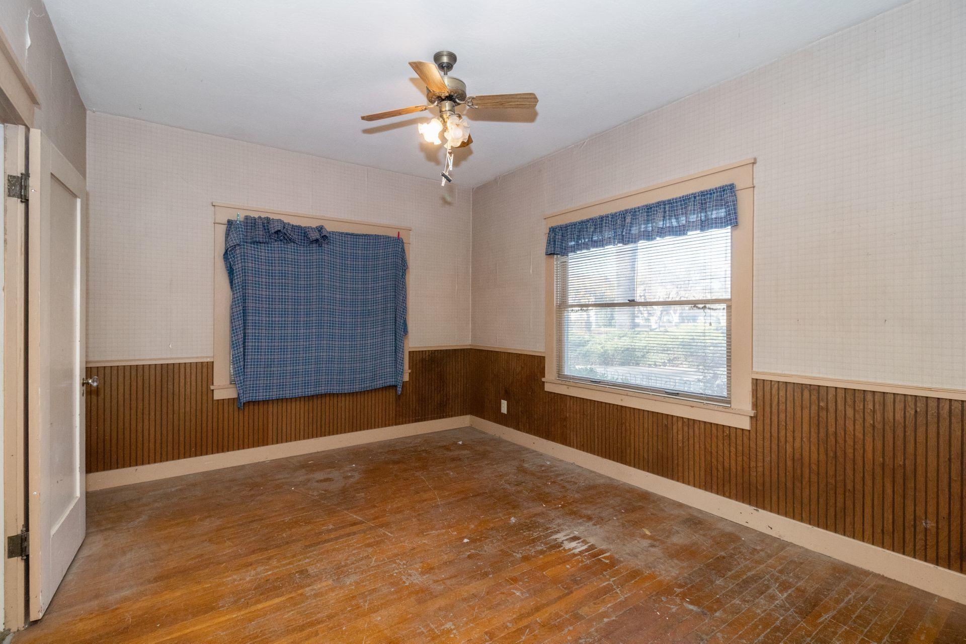 1034 North L Street Reedley, CA 93654 - Photo 9 of 24 9