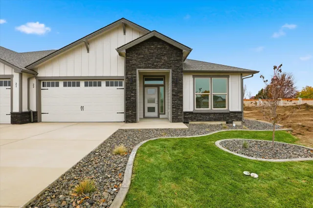 $505,850 | 22 North Country Club Drive, Unit 22, Deer Park, WA 99006