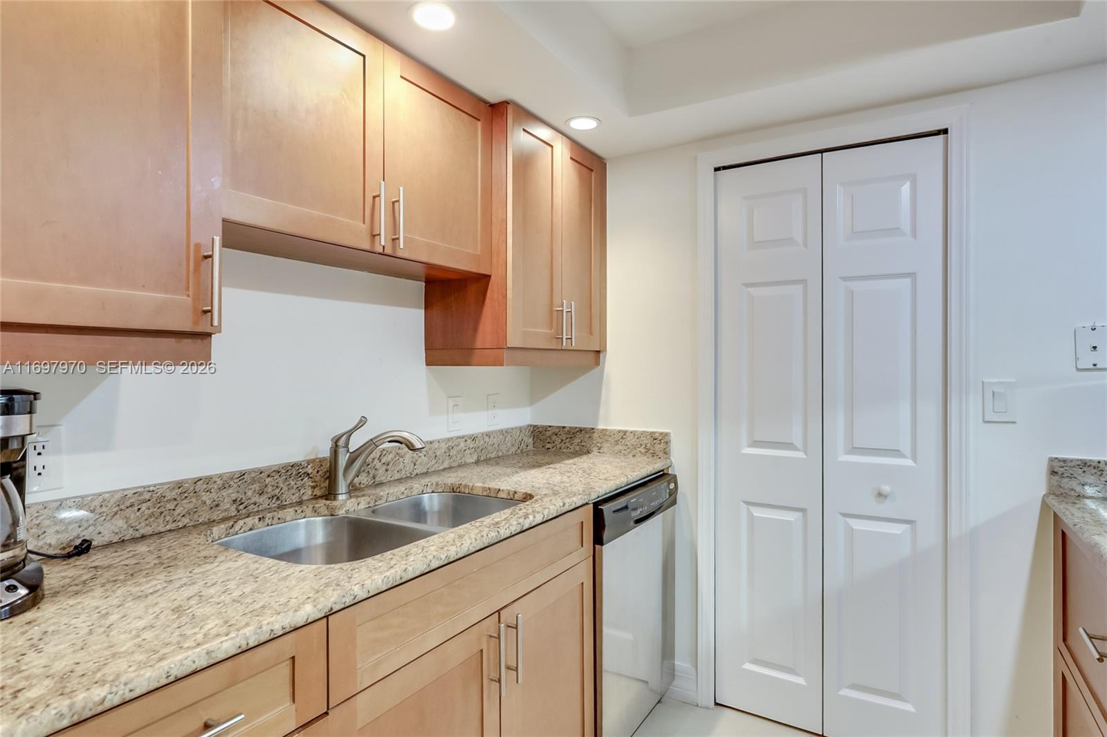 3000 North Ocean Drive, Unit 10B Riviera Beach, FL 33404 - Photo 13 of 31