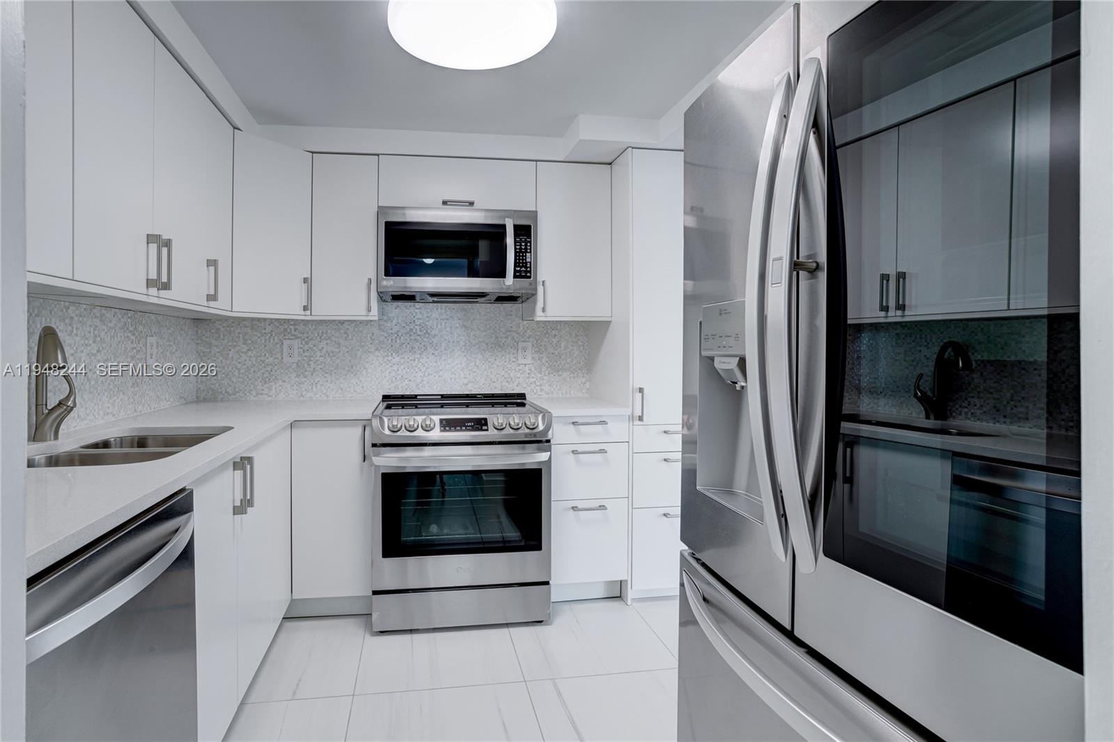 1541 Brickell Avenue, Unit C1008 Miami, FL 33129 - Photo 14 of 60