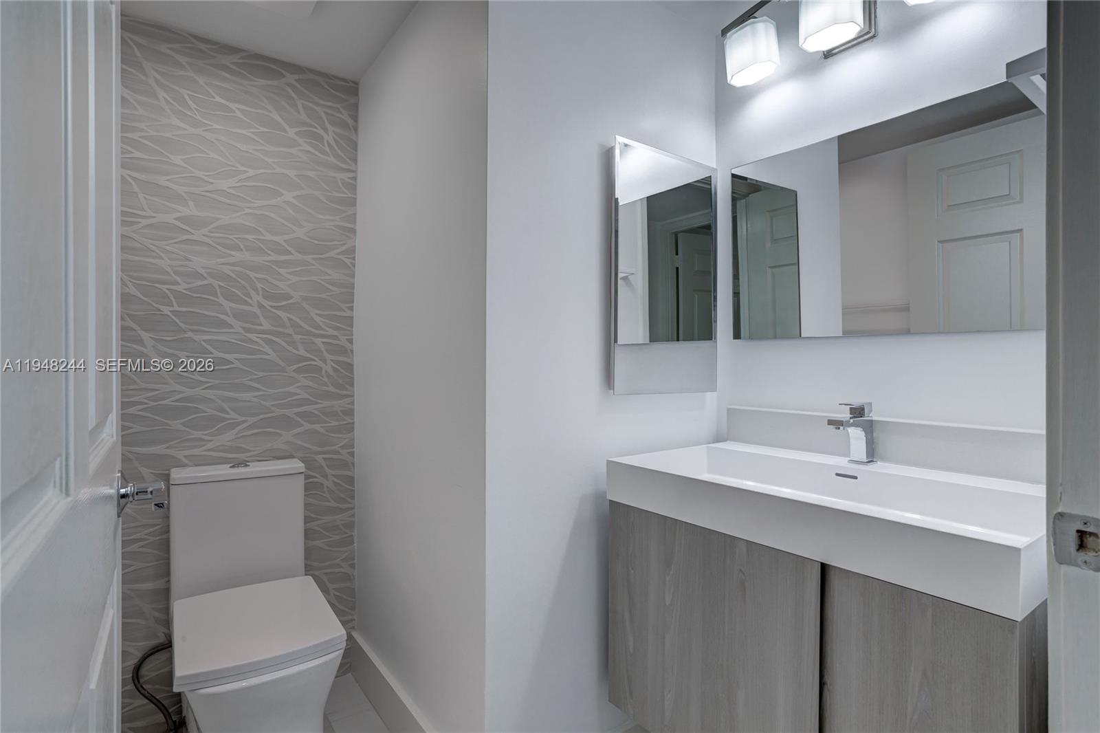 1541 Brickell Avenue, Unit C1008 Miami, FL 33129 - Photo 20 of 60