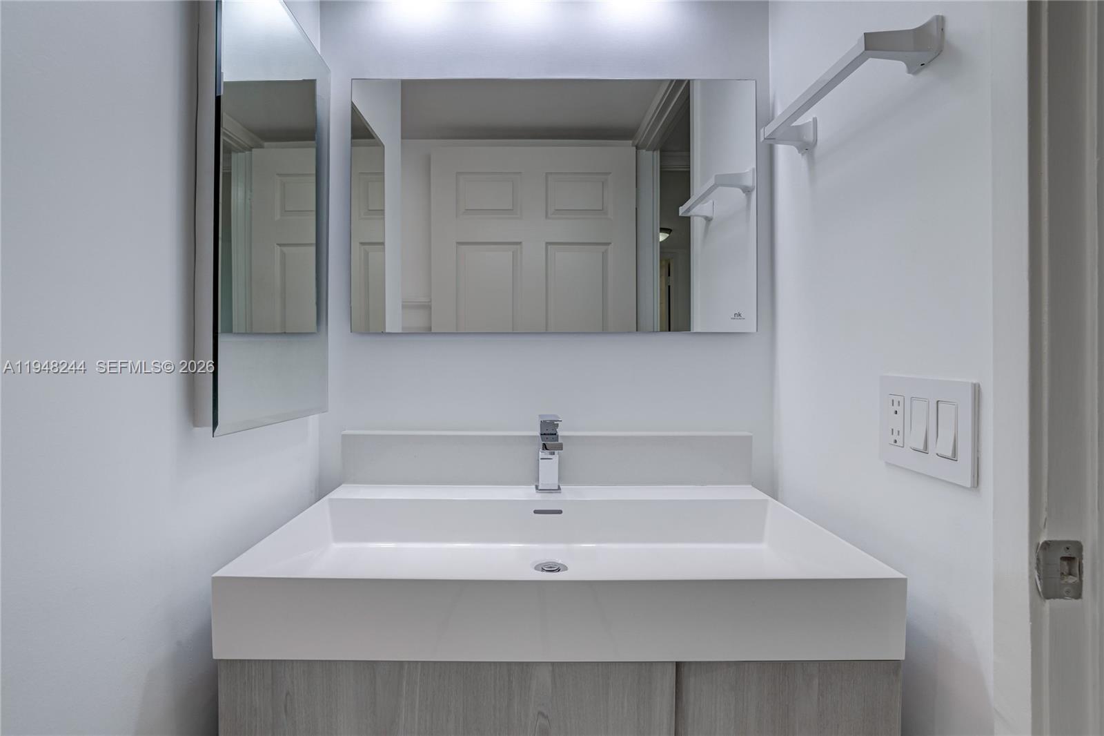 1541 Brickell Avenue, Unit C1008 Miami, FL 33129 - Photo 21 of 60