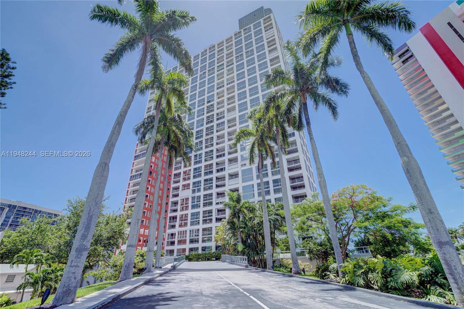 1541 Brickell Avenue, Unit C1008 Miami, FL 33129 - Photo 47 of 60