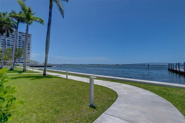 $3,700 | 1541 Brickell Avenue, Unit C1008, Miami, FL 33129