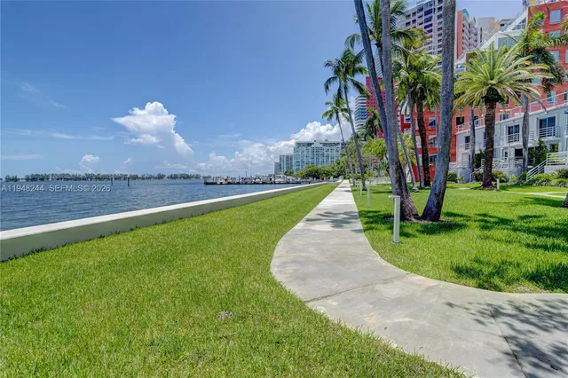 $3,700 | 1541 Brickell Avenue, Unit C1008, Miami, FL 33129