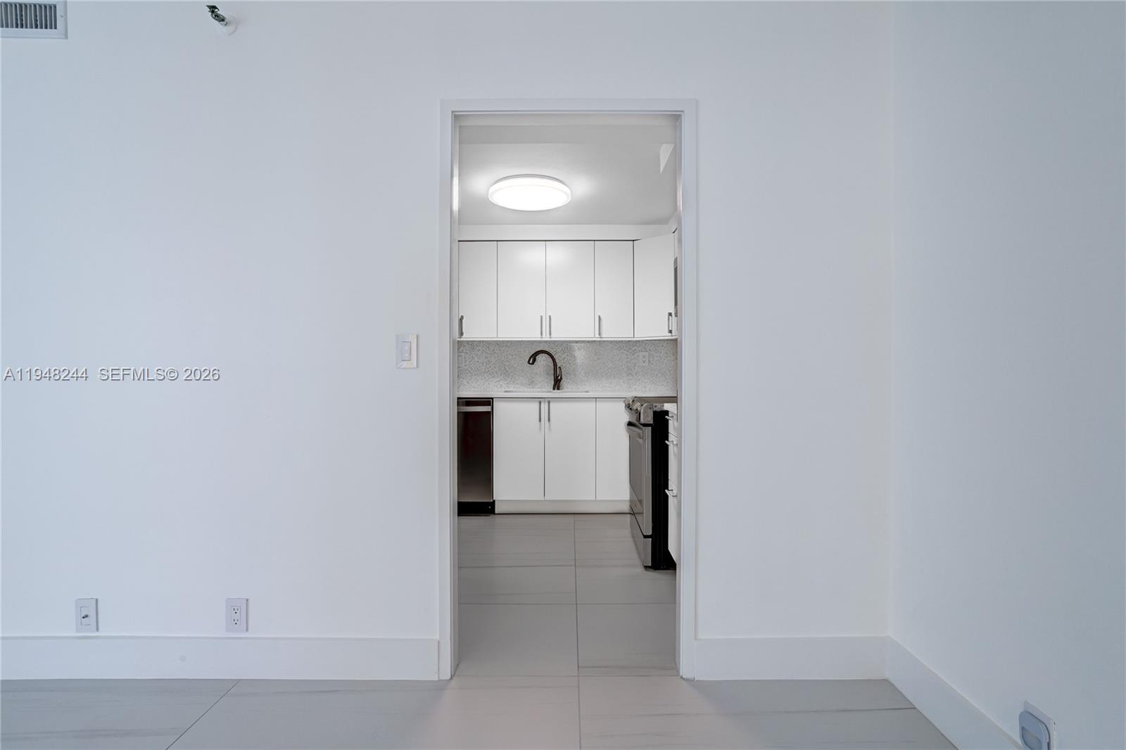 1541 Brickell Avenue, Unit C1008 Miami, FL 33129 - Photo 9 of 60
