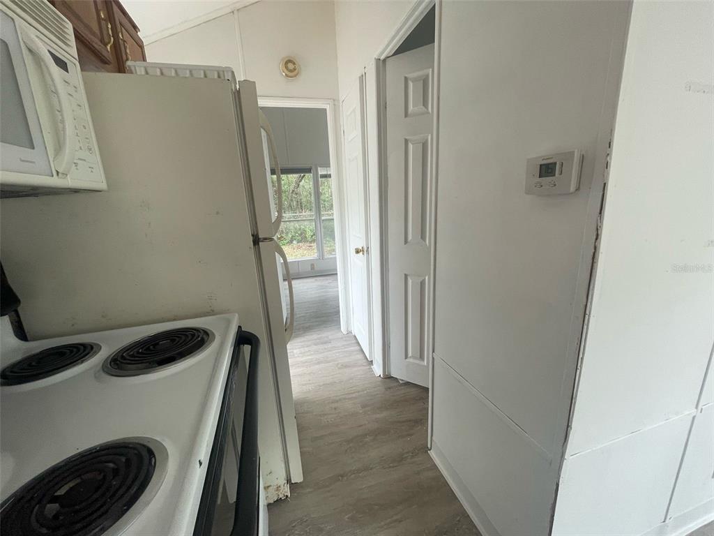 3000 Clarcona Road, Unit 830 Apopka, FL 32703 - Photo 9 of 28 a view of walk in closet