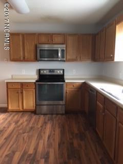 372 Nine Mile Road Maple Hill, NC 28454 - Photo 8 of 24 Kitchen