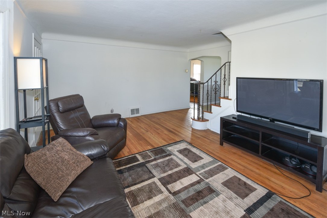 19914 Marvin Road Cleveland, OH 44128 - Photo 4 of 17 Gallery Image 4
