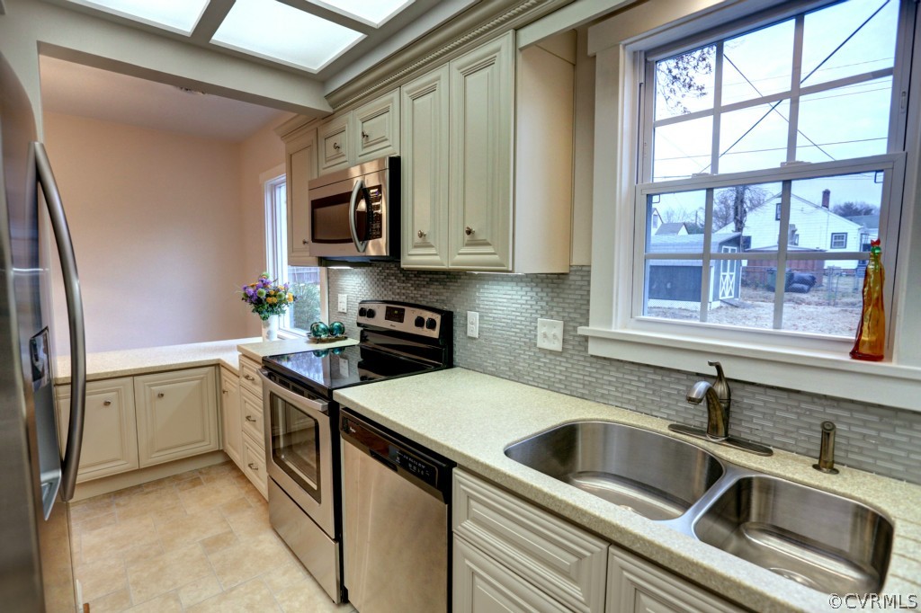 615 Rothesay Road Richmond, VA 23221 - Photo 8 of 24 Gallery Image 8